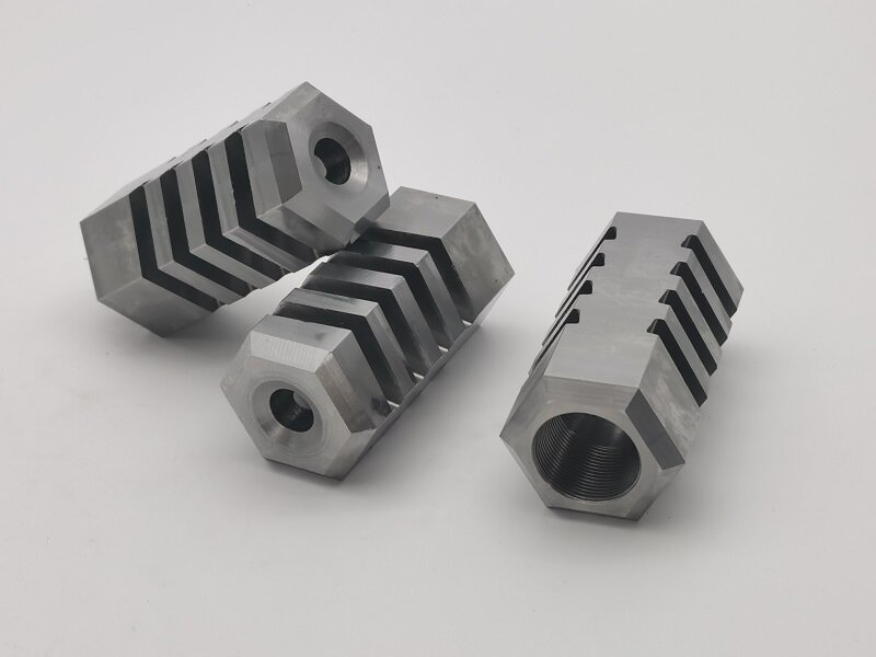 Hoe verbetert een zeskantbuisverbindingsonderdeel uw mechanische assemblages?